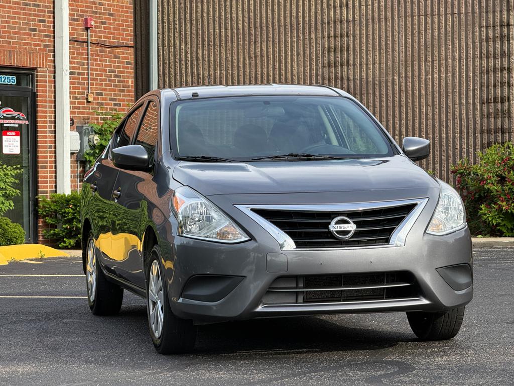 2017 Nissan Versa — photo 1