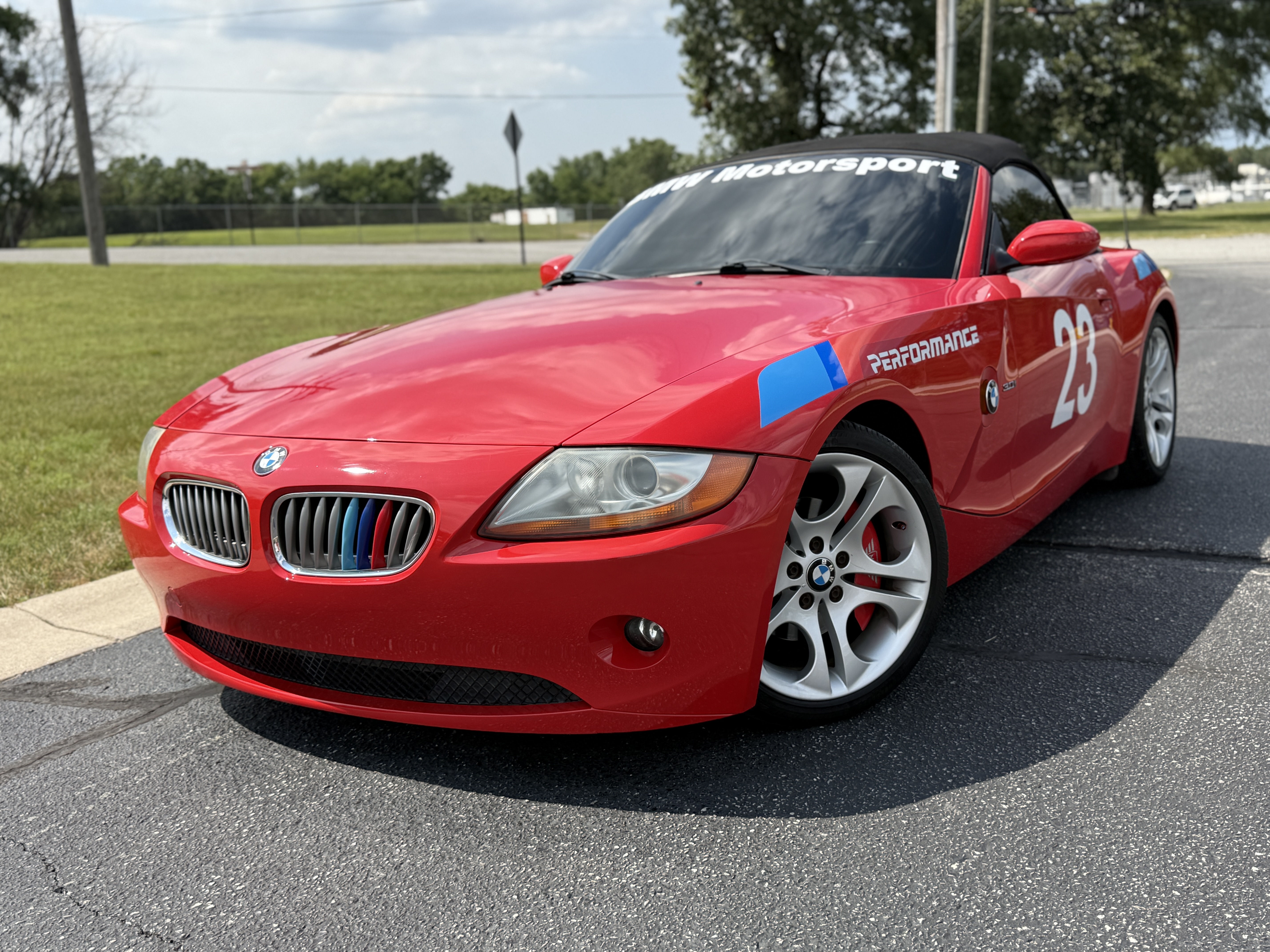 2004 BMW Z4 — photo 1