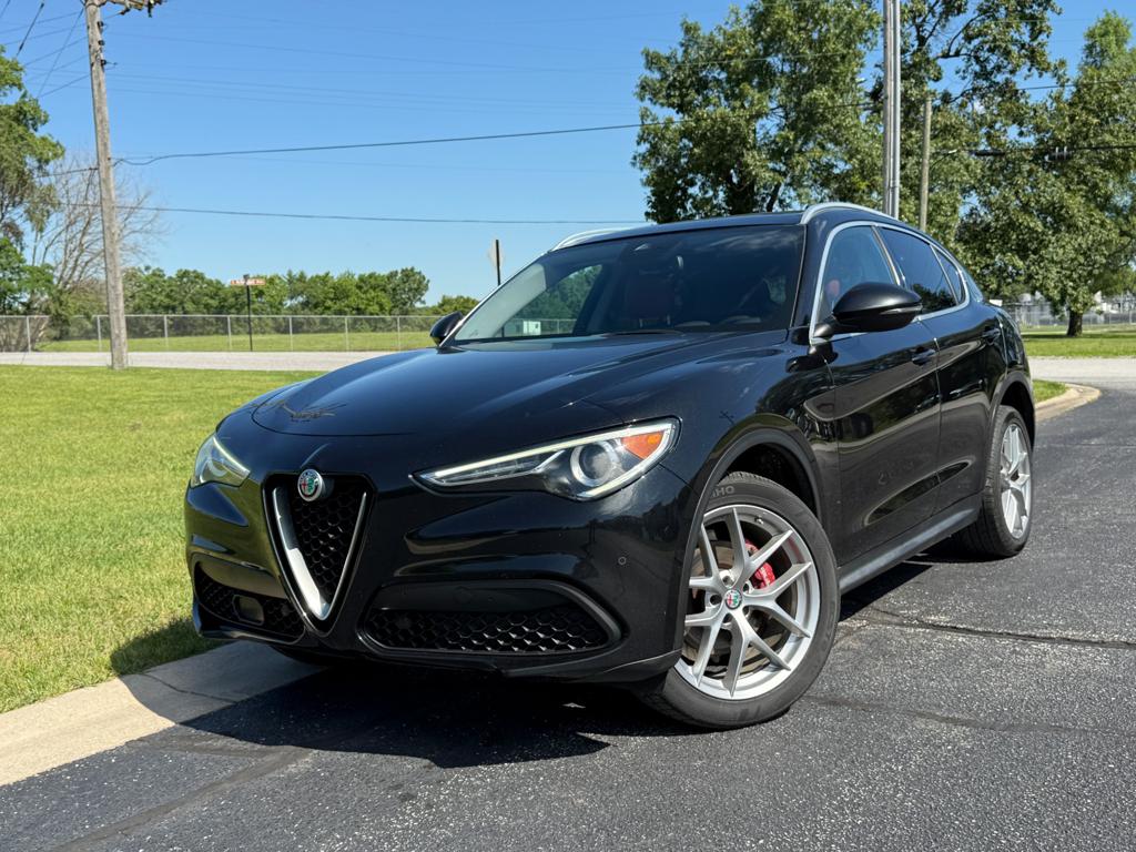 2018 Alfa Romeo Stelvio — photo 1