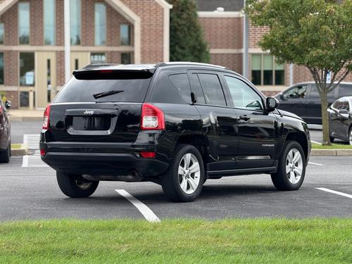 2012 Jeep Compass — photo 8