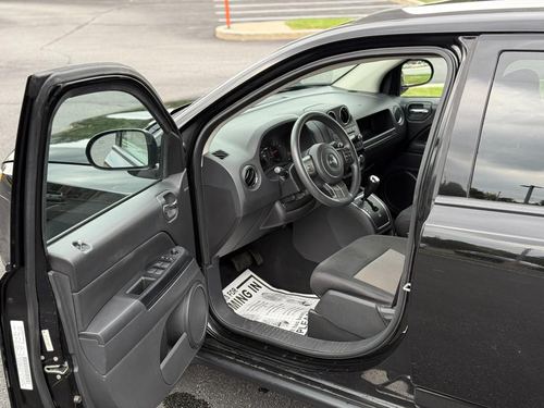 2012 Jeep Compass — photo 16