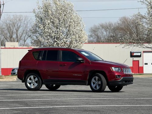 2017 Jeep Compass — photo 18