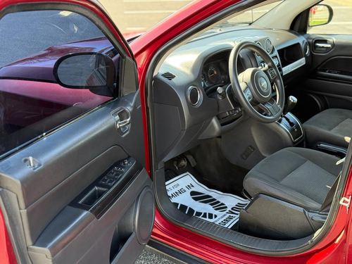 2017 Jeep Compass — photo 21