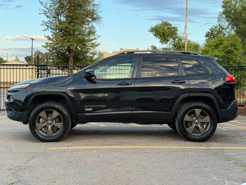 2016 Jeep Cherokee — photo 6