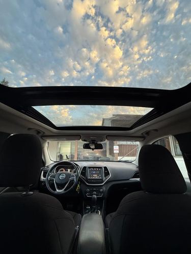 2016 Jeep Cherokee — photo 35