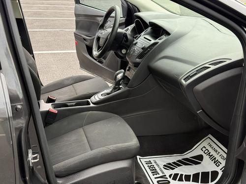 2015 Ford Focus — photo 31