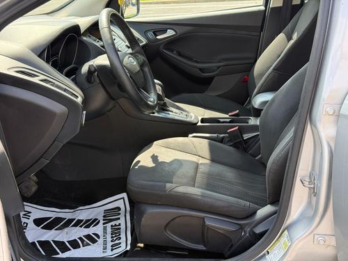 2017 Ford Focus — photo 23