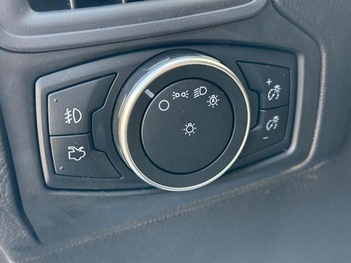 2017 Ford Focus — photo 30