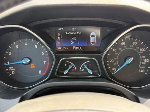 2017 Ford Focus — photo 36