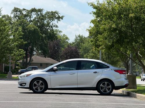 2017 Ford Focus — photo 37