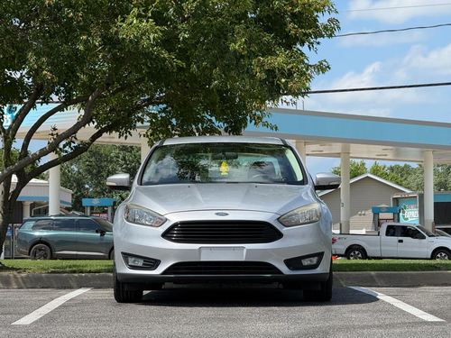 2017 Ford Focus — photo 57