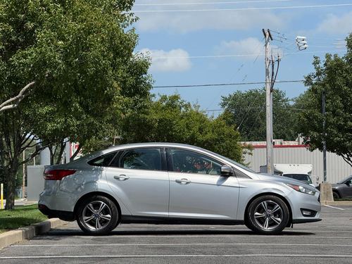 2017 Ford Focus — photo 61