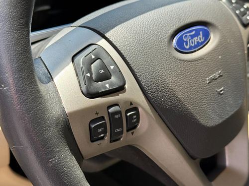 2014 Ford Taurus — photo 24