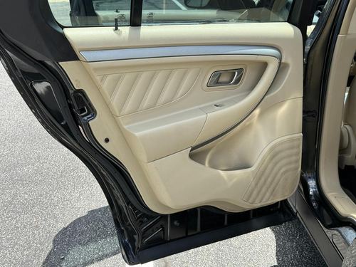 2014 Ford Taurus — photo 25