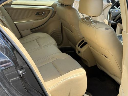 2014 Ford Taurus — photo 28