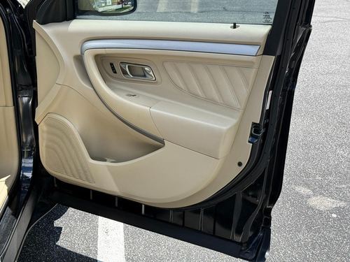 2014 Ford Taurus — photo 29
