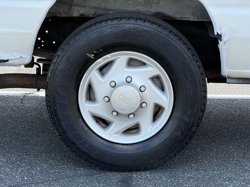 2007 Ford E350 — photo 9