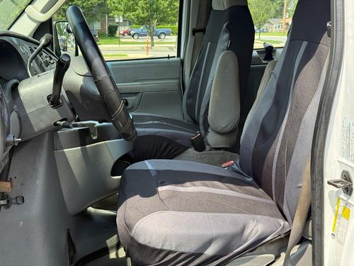 2007 Ford E350 — photo 10