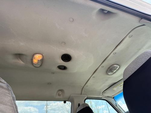 2007 Ford E350 — photo 13