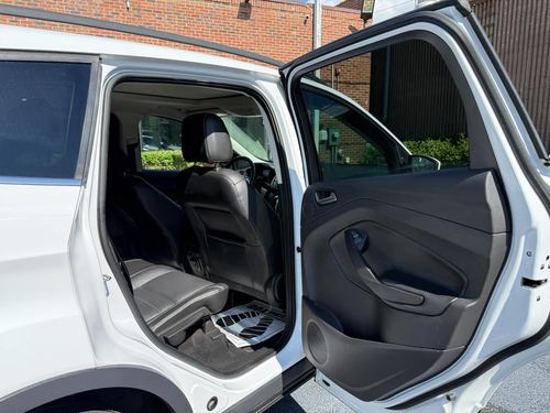 2016 Ford Escape — photo 31