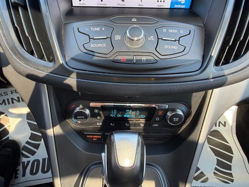2016 Ford Escape — photo 40