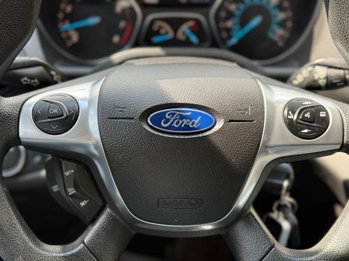 2016 Ford Escape — photo 24