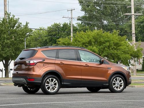 2017 Ford Escape — photo 9