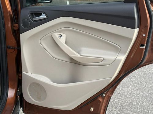 2017 Ford Escape — photo 24