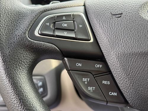 2017 Ford Escape — photo 28