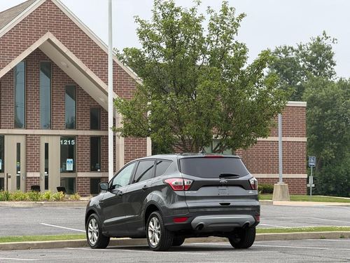 2017 Ford Escape — photo 7