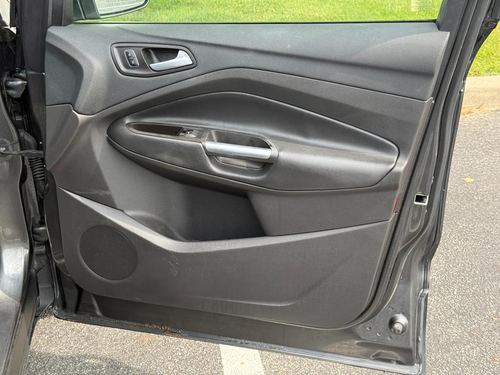 2017 Ford Escape — photo 19
