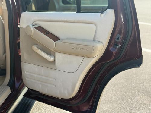 2006 Ford Explorer — photo 29