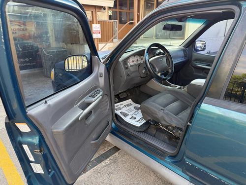 2001 Ford Explorer — photo 17