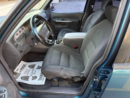 2001 Ford Explorer — photo 19