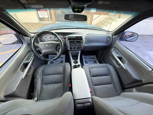 2001 Ford Explorer — photo 24