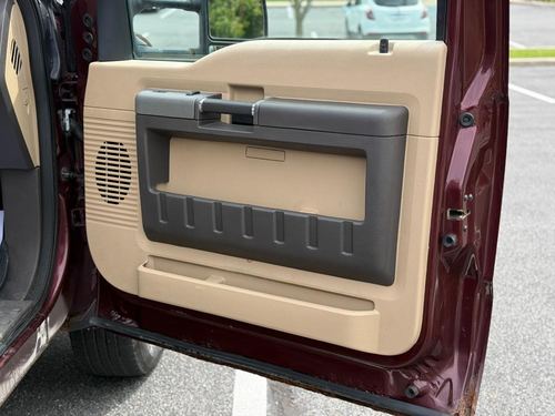 2011 Ford F-250 — photo 13