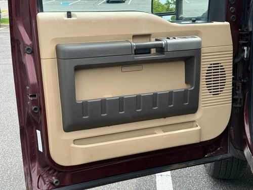 2011 Ford F-250 — photo 23