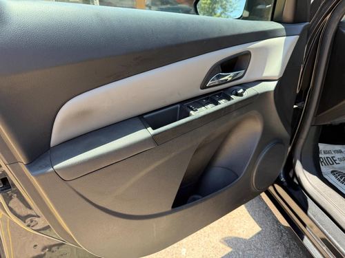 2016 Chevrolet Cruze — photo 18