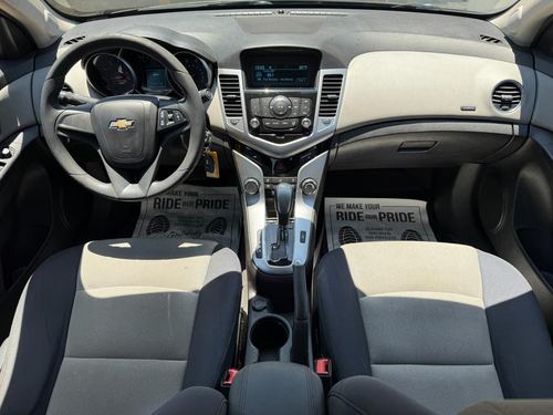 2016 Chevrolet Cruze — photo 23