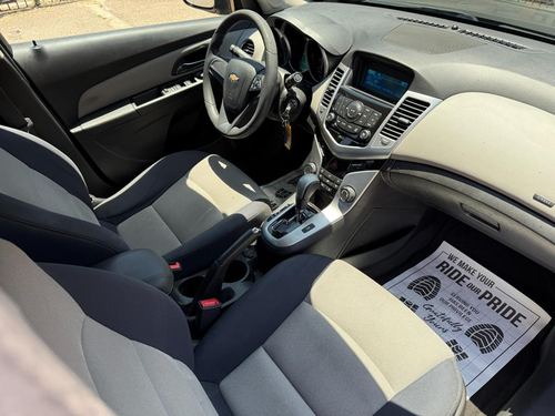2016 Chevrolet Cruze — photo 24