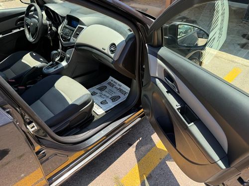 2016 Chevrolet Cruze — photo 27