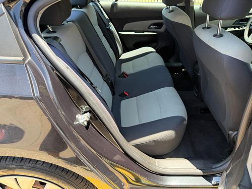 2016 Chevrolet Cruze — photo 30