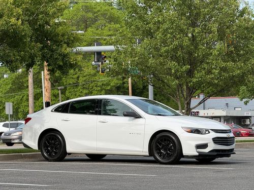 2018 Chevrolet Malibu — photo 3