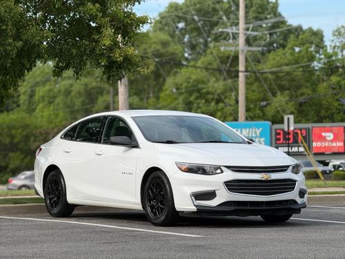 2018 Chevrolet Malibu — photo 12
