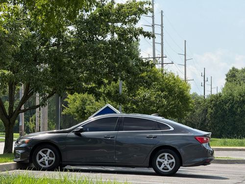 2018 Chevrolet Malibu — photo 3