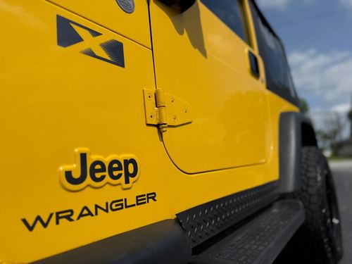 2004 Jeep Wrangler — photo 11