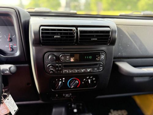 2004 Jeep Wrangler — photo 19
