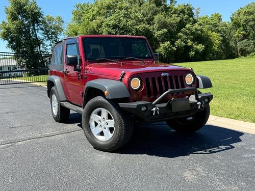 2011 Jeep Wrangler — photo 2