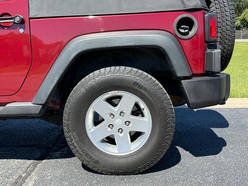 2011 Jeep Wrangler — photo 9