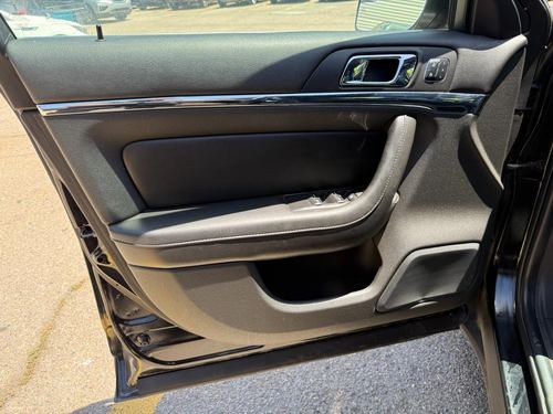 2016 Lincoln MKS — photo 17